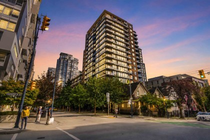 Photo 11 at 813 - 1088 Richards Street, Yaletown, Vancouver West
