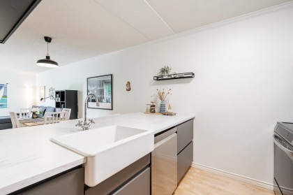 Photo 11 at 303 - 1510 W 1st Avenue, False Creek, Vancouver West