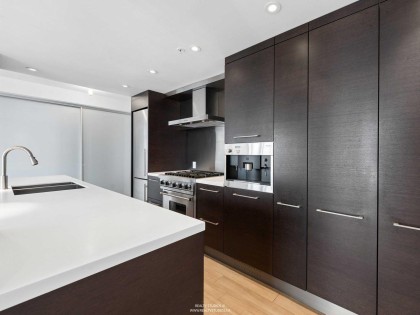 Photo 13 at 3202 - 193 Aquarius Mews, Yaletown, Vancouver West