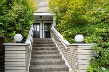 Photo 3 at 1903 W 14th Avenue, Kitsilano, Vancouver West