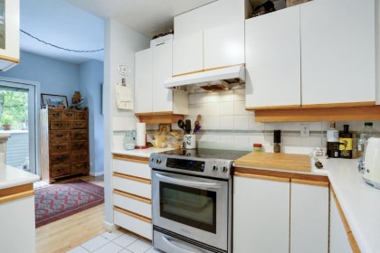 Photo 19 at 1903 W 14th Avenue, Kitsilano, Vancouver West