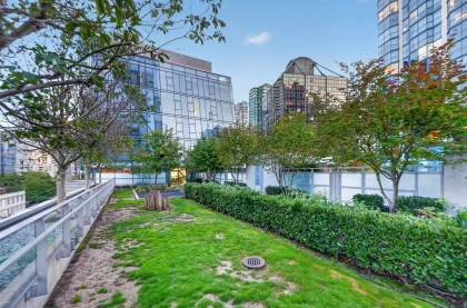 Photo 19 at 206 - 1477 W Pender Street, Coal Harbour, Vancouver West