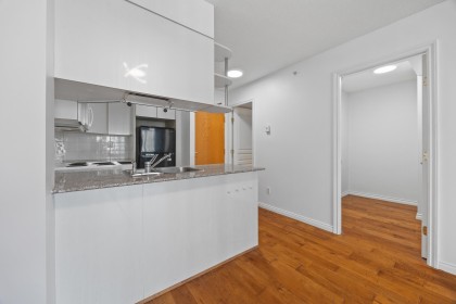 Photo 16 at 907 - 1189 Howe Street, Downtown VW, Vancouver West