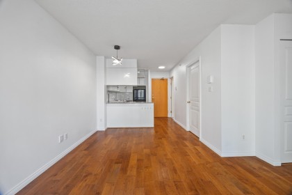 Photo 12 at 907 - 1189 Howe Street, Downtown VW, Vancouver West
