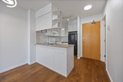 Photo 15 at 907 - 1189 Howe Street, Downtown VW, Vancouver West