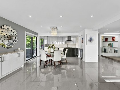 Photo 12 at 31 - 2216 Folkestone Way, Panorama Village, West Vancouver