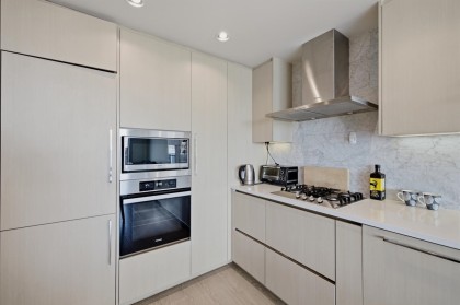 Photo 17 at 2007 - 89 Nelson Street, Yaletown, Vancouver West