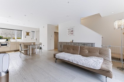 Photo 3 at 2 - 589 W King Edward Avenue, Cambie, Vancouver West