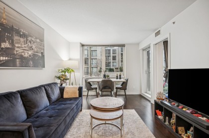 Photo 7 at 301 - 1055 Richards Street, Downtown VW, Vancouver West