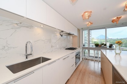 Photo 6 at 606 - 1500 Fern Street, Lynnmour, North Vancouver