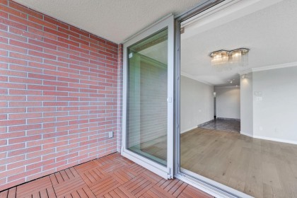 Photo 26 at 203 - 1675 Hornby Street, Yaletown, Vancouver West