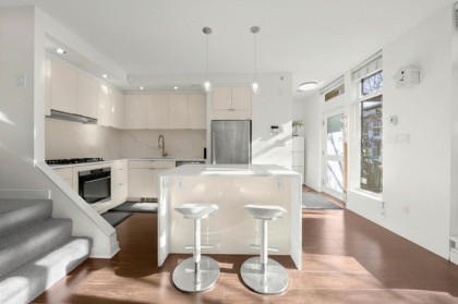 Photo 4 at 1053 Homer Street, Yaletown, Vancouver West