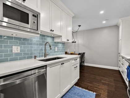 Photo 3 at 205 - 150 E 5th Street, Lower Lonsdale, North Vancouver