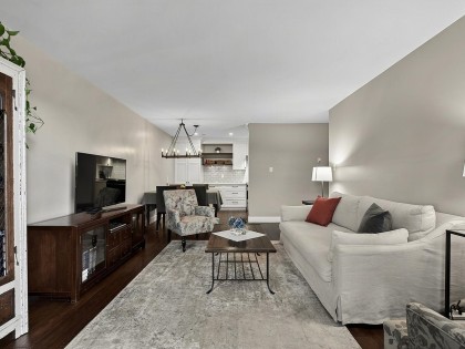 Photo 10 at 205 - 150 E 5th Street, Lower Lonsdale, North Vancouver