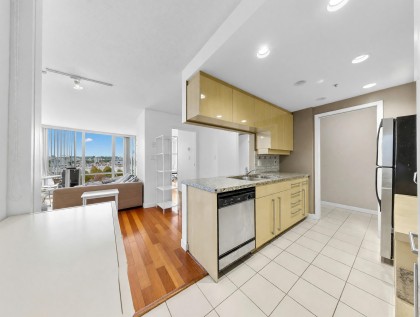 Photo 9 at 708 - 1408 Strathmore Mews, Yaletown, Vancouver West