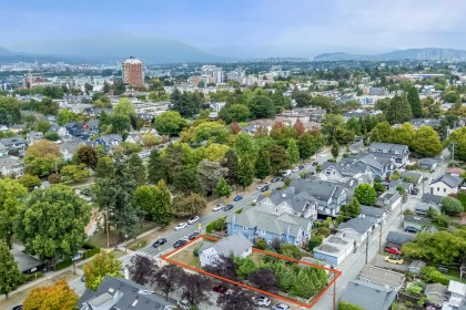 Photo 3 at 96 W 16th Avenue, Cambie, Vancouver West