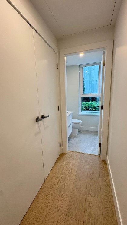 Photo 13 at 114 - 423 6th Street, Park Royal, West Vancouver
