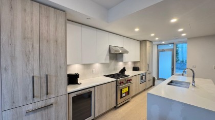 Photo 10 at 114 - 423 6th Street, Park Royal, West Vancouver