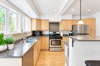 Photo 15 at 272 E Osborne Road, Upper Lonsdale, North Vancouver
