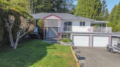 Photo 1 at 1352 E 16th Street, Westlynn, North Vancouver