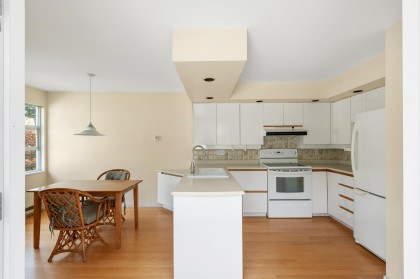 Photo 15 at 303 - 3373 Capilano Crescent, Capilano NV, North Vancouver