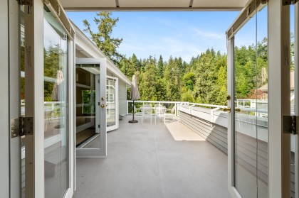 Photo 11 at 303 - 3373 Capilano Crescent, Capilano NV, North Vancouver