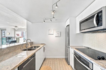 Photo 6 at 1703 - 233 Robson Street, Downtown VW, Vancouver West