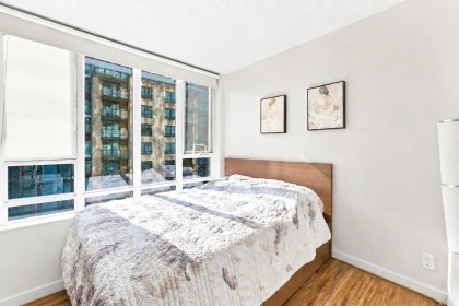 Photo 11 at 1703 - 233 Robson Street, Downtown VW, Vancouver West