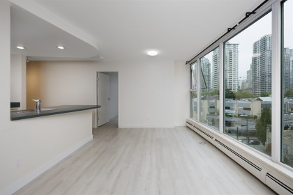 Photo 5 at 902 - 1008 Cambie Street, Yaletown, Vancouver West