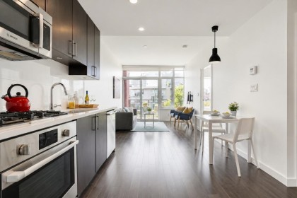Photo 5 at 906 - 38 W 1st Avenue, False Creek, Vancouver West
