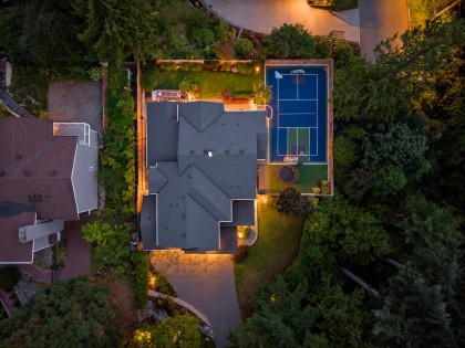 Photo 1 at 433 E Queens Road, Upper Lonsdale, North Vancouver