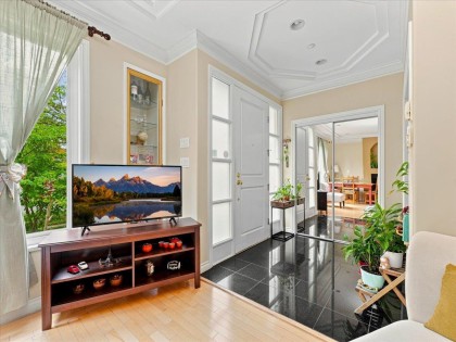 Photo 2 at 2579 W 45th Avenue, Kerrisdale, Vancouver West