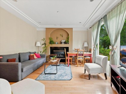 Photo 3 at 2579 W 45th Avenue, Kerrisdale, Vancouver West