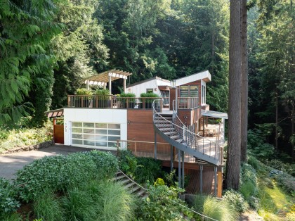 Photo 3 at 170 Sunset Drive, Lions Bay, West Vancouver