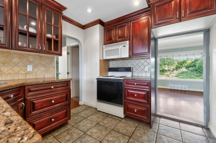 Photo 7 at 341 W 24th Street, Central Lonsdale, North Vancouver