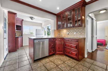 Photo 8 at 341 W 24th Street, Central Lonsdale, North Vancouver