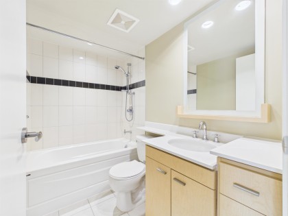 Photo 24 at 2505 455 Beach Crescent, Yaletown, Vancouver West