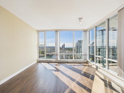Photo 4 at 2505 455 Beach Crescent, Yaletown, Vancouver West