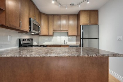 Photo 4 at 401 - 2920 Ash Street, Fairview VW, Vancouver West