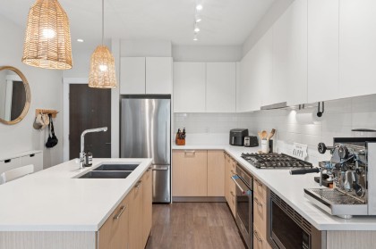 Photo 5 at 210 - 625 E 3rd Street, Lower Lonsdale, North Vancouver