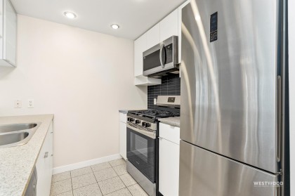 Photo 14 at 808 - 939 Expo Boulevard, Yaletown, Vancouver West
