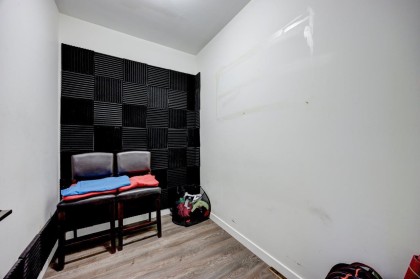 Photo 10 at 908 - 125 E 14th Street, Central Lonsdale, North Vancouver