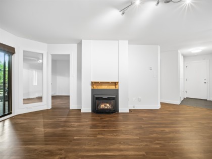 Photo 6 at 105 - 3191 Mountain Highway, Lynn Valley, North Vancouver