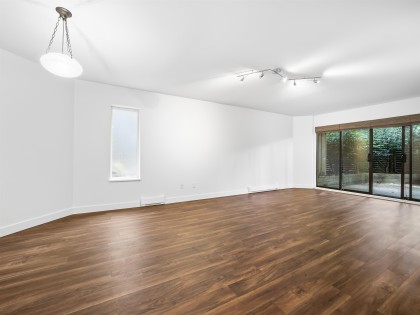 Photo 4 at 105 - 3191 Mountain Highway, Lynn Valley, North Vancouver