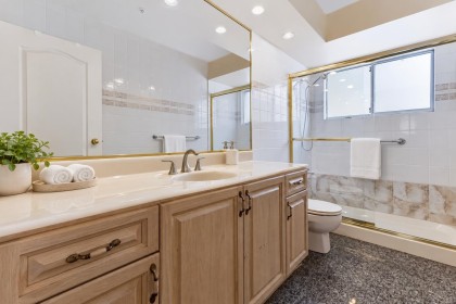 Photo 9 at 596 W 62nd Avenue, Marpole, Vancouver West