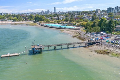 Photo 22 at 303 - 2469 Cornwall Avenue, Kitsilano, Vancouver West