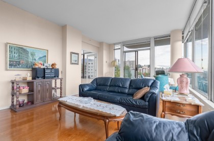 Photo 12 at 502 - 570 18th Street, Ambleside, West Vancouver