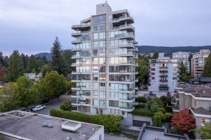 Photo 1 at 502 - 570 18th Street, Ambleside, West Vancouver