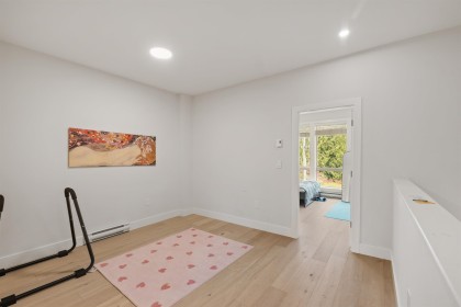 Photo 17 at 5 - 115 W Queens Road, Upper Lonsdale, North Vancouver