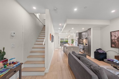 Photo 10 at 5 - 115 W Queens Road, Upper Lonsdale, North Vancouver